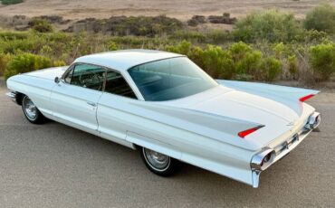Cadillac-coupe-1961-2