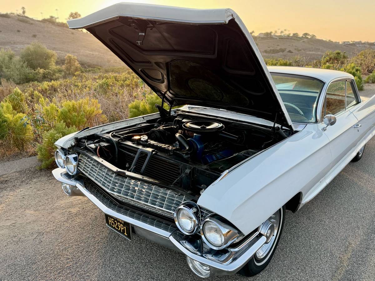 Cadillac-coupe-1961-39
