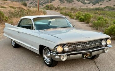 Cadillac-coupe-1961-75