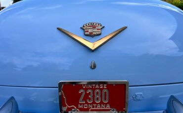 Cadillac-coupe-deville-1952-blue-13