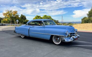 Cadillac-coupe-deville-1952-blue-2