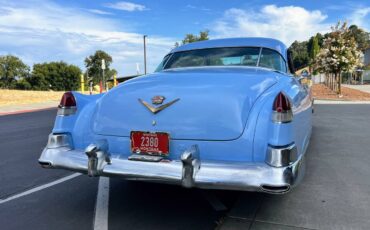 Cadillac-coupe-deville-1952-blue-4
