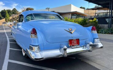 Cadillac-coupe-deville-1952-blue-5