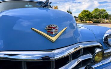 Cadillac-coupe-deville-1952-blue-8