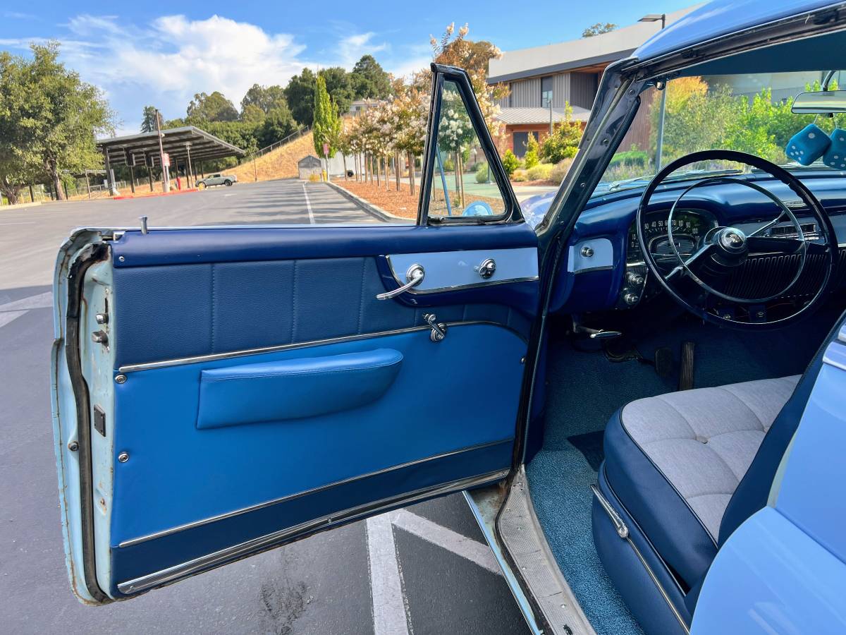 Cadillac-coupe-deville-1952-blue-9