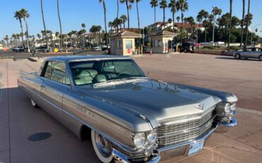 Cadillac-coupe-deville-1963-silver-1