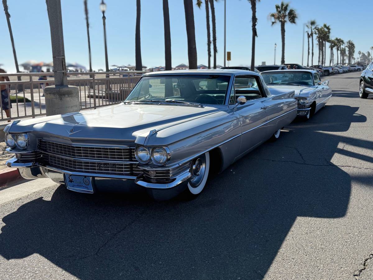 Cadillac-coupe-deville-1963-silver-6