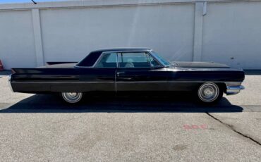 Cadillac-coupe-deville-1964-3