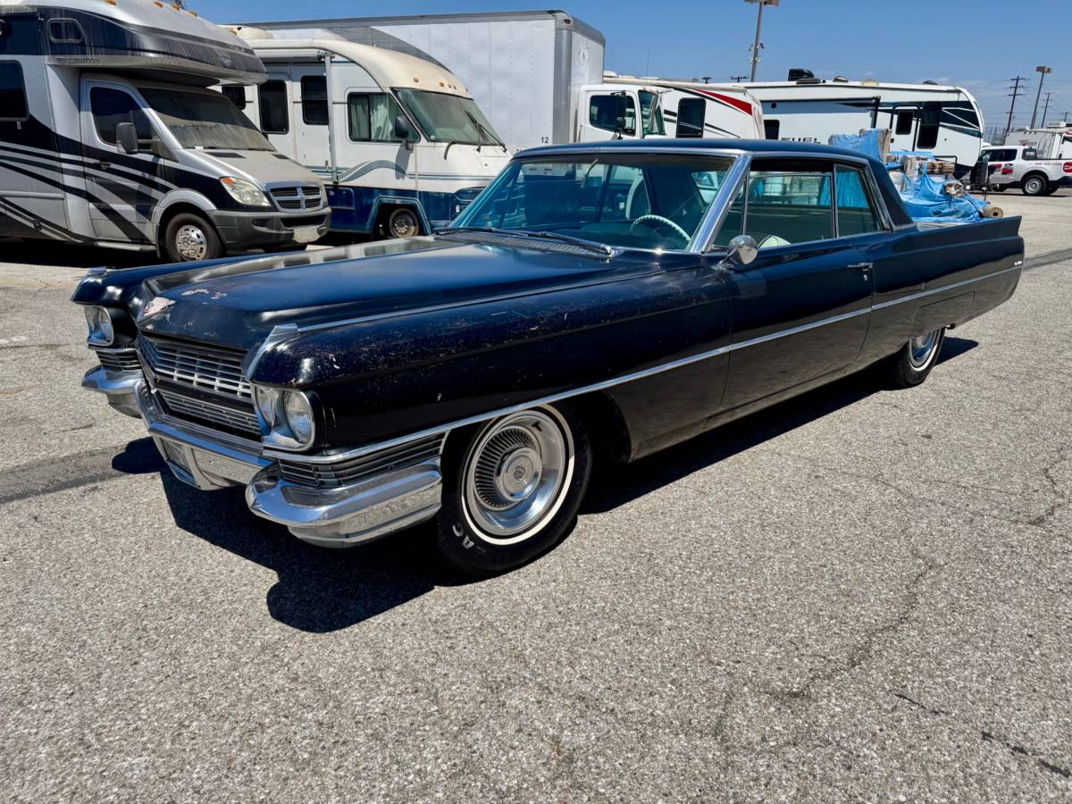 Cadillac-coupe-deville-1964-5