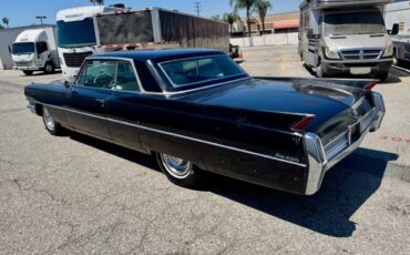 Cadillac-coupe-deville-1964-8
