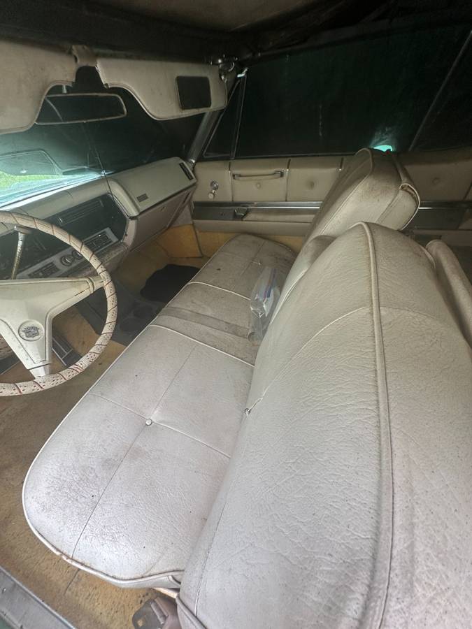 Cadillac-coupe-deville-1967-green-4