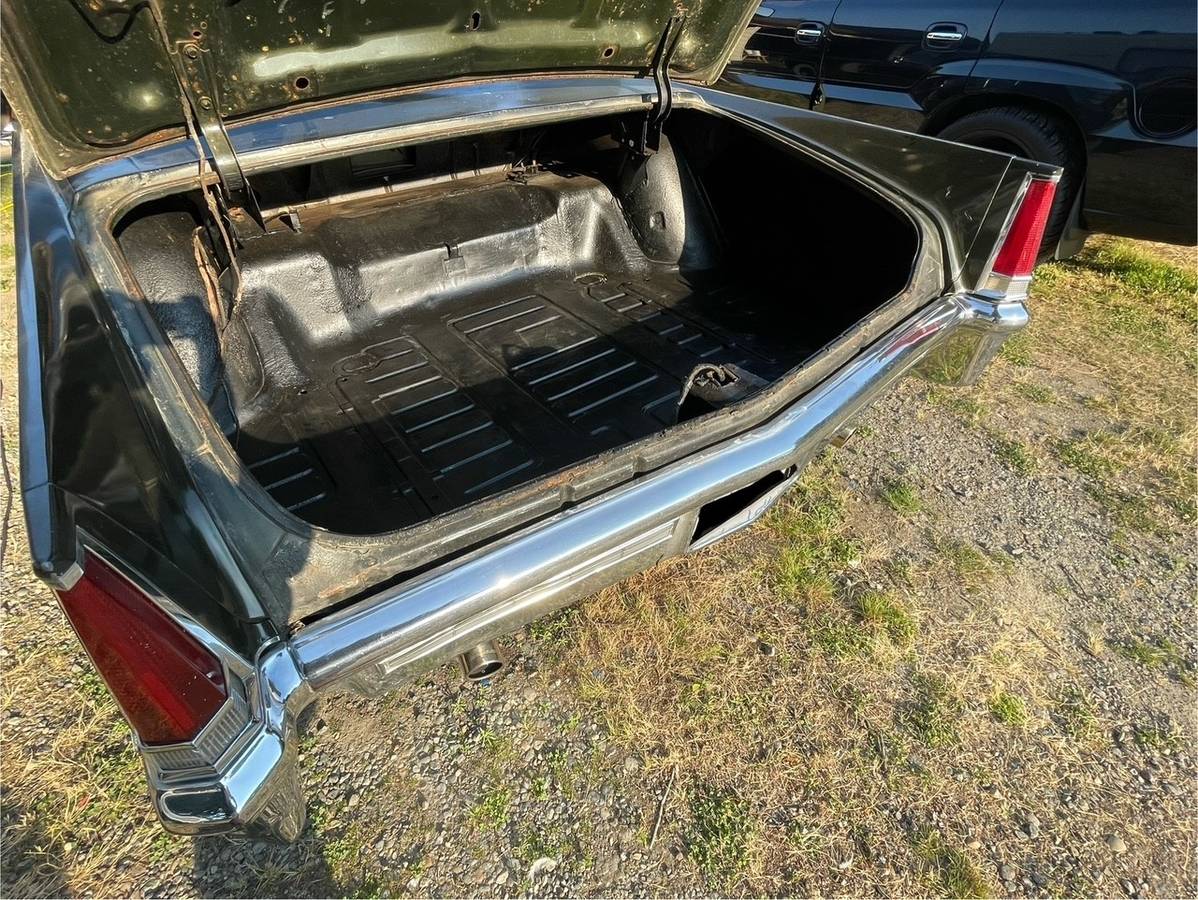 Cadillac-coupe-deville-1969-black-6