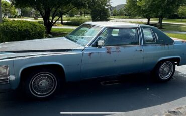 Cadillac-coupe-deville-1977-blue