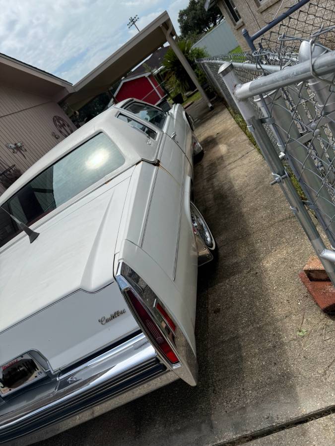 Cadillac-coupe-deville-1978-white-1