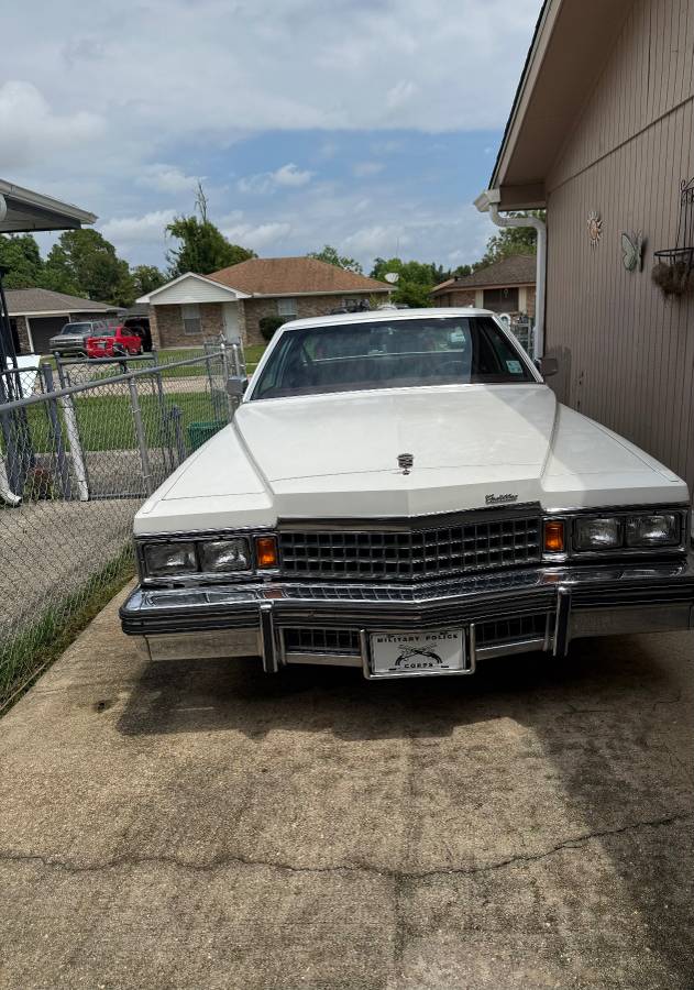 Cadillac-coupe-deville-1978-white-12
