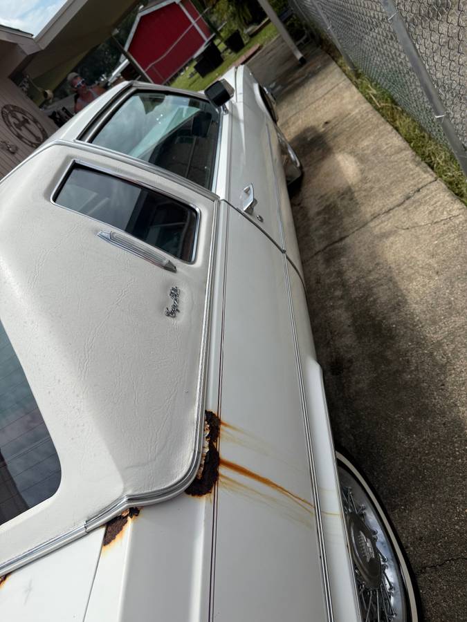 Cadillac-coupe-deville-1978-white-3