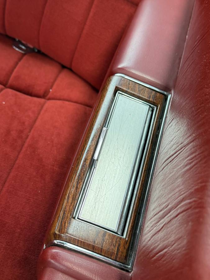 Cadillac-coupe-deville-1978-white-8