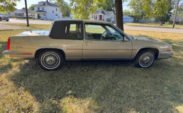Cadillac-coupe-deville-1988-brown-1