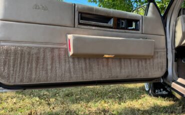 Cadillac-coupe-deville-1988-brown-16