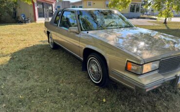 Cadillac-coupe-deville-1988-brown-25