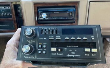 Cadillac-coupe-deville-1988-brown-38