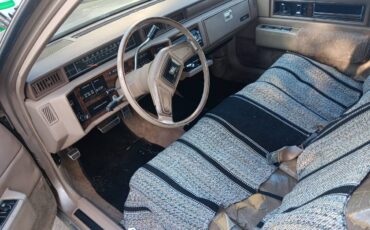 Cadillac-coupe-deville-1989-2