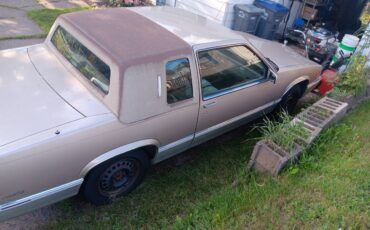 Cadillac-coupe-deville-1989-4