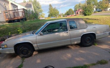 Cadillac-coupe-deville-1989-6