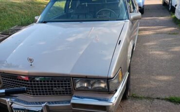 Cadillac-coupe-deville-1989-7