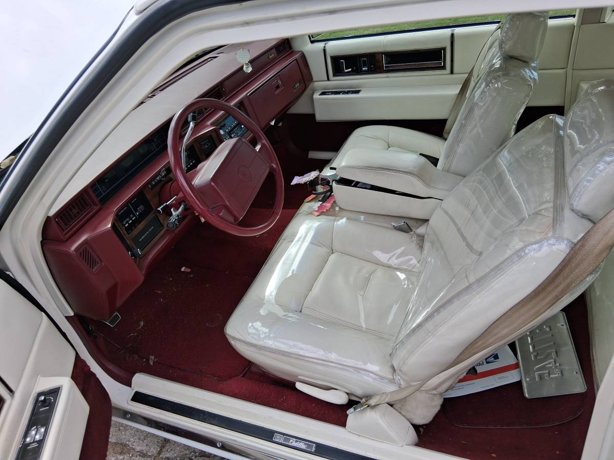 Cadillac-coupe-deville-1992-white-2