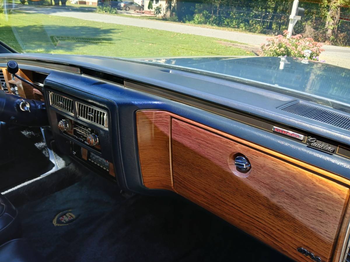 Cadillac-coupe-deville-diesel-1981-blue-4