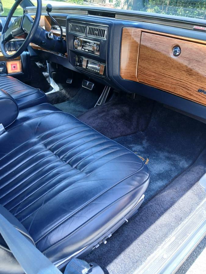 Cadillac-coupe-deville-diesel-1981-blue-8