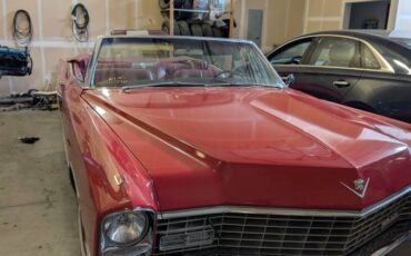 Cadillac-de-ville-convertible-1967-red