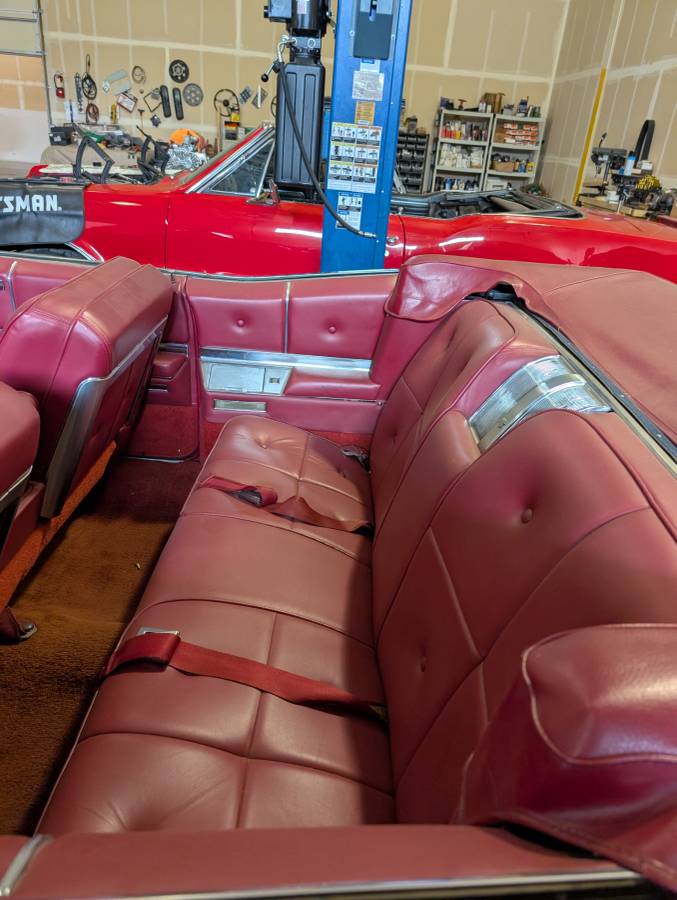 Cadillac-de-ville-convertible-1967-red-7