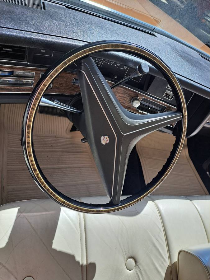Cadillac-deville-1971-16