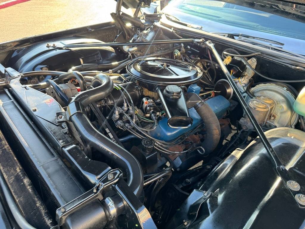 Cadillac-deville-1972-black-101