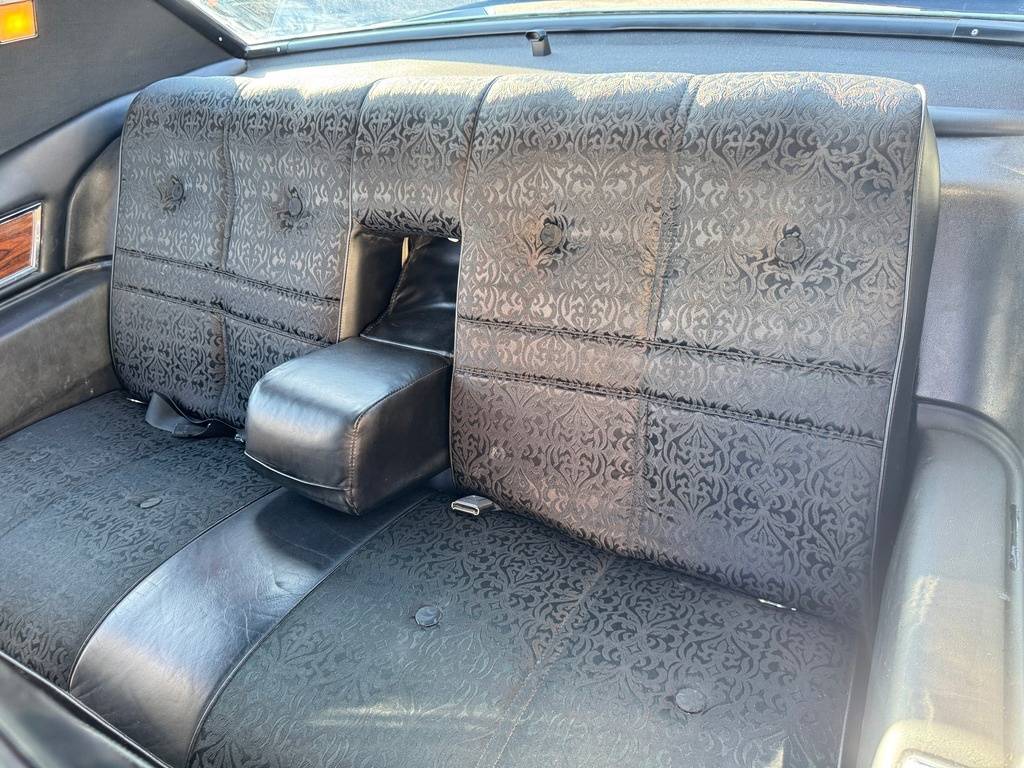 Cadillac-deville-1972-black-40