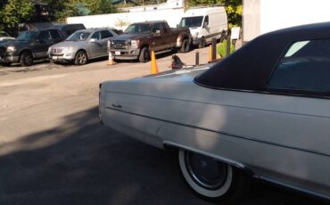 Cadillac-deville-1975-white-1