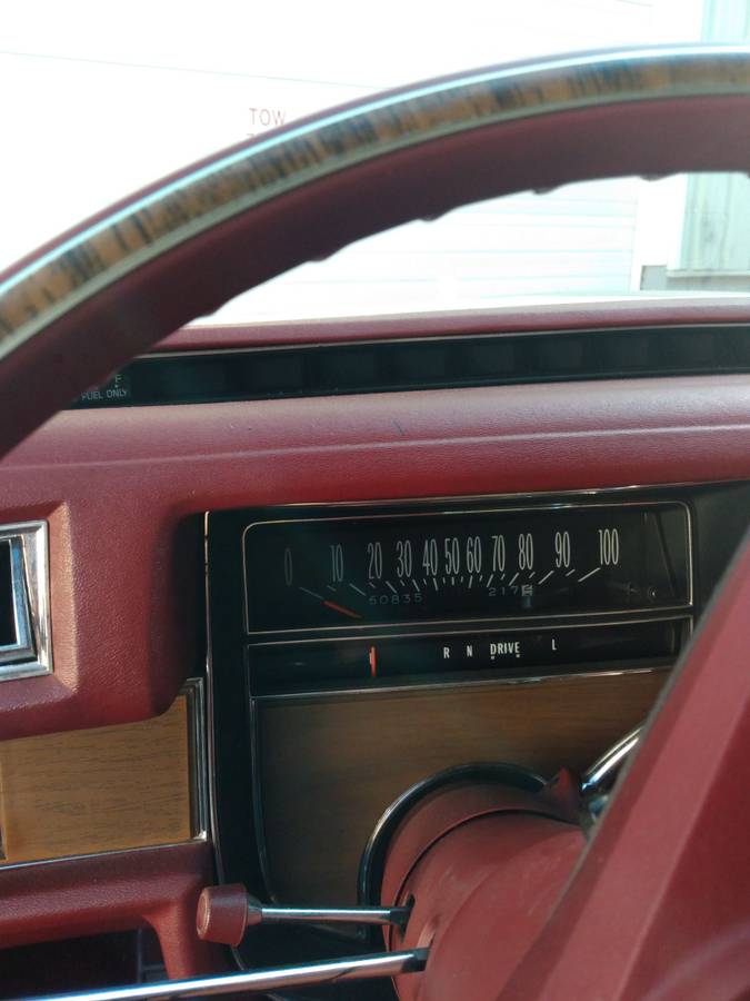 Cadillac-deville-1975-white-8