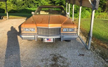 Cadillac-deville-1976-orange-1