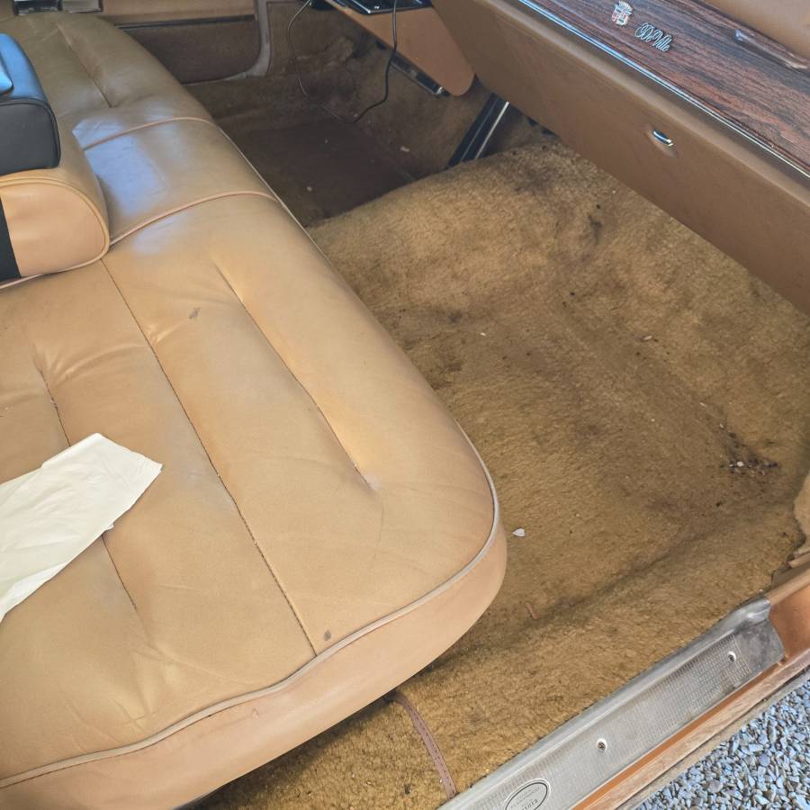 Cadillac-deville-1976-orange-12