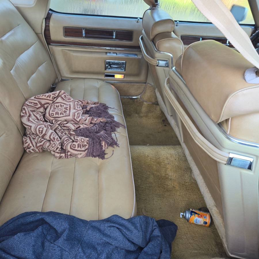 Cadillac-deville-1976-orange-18