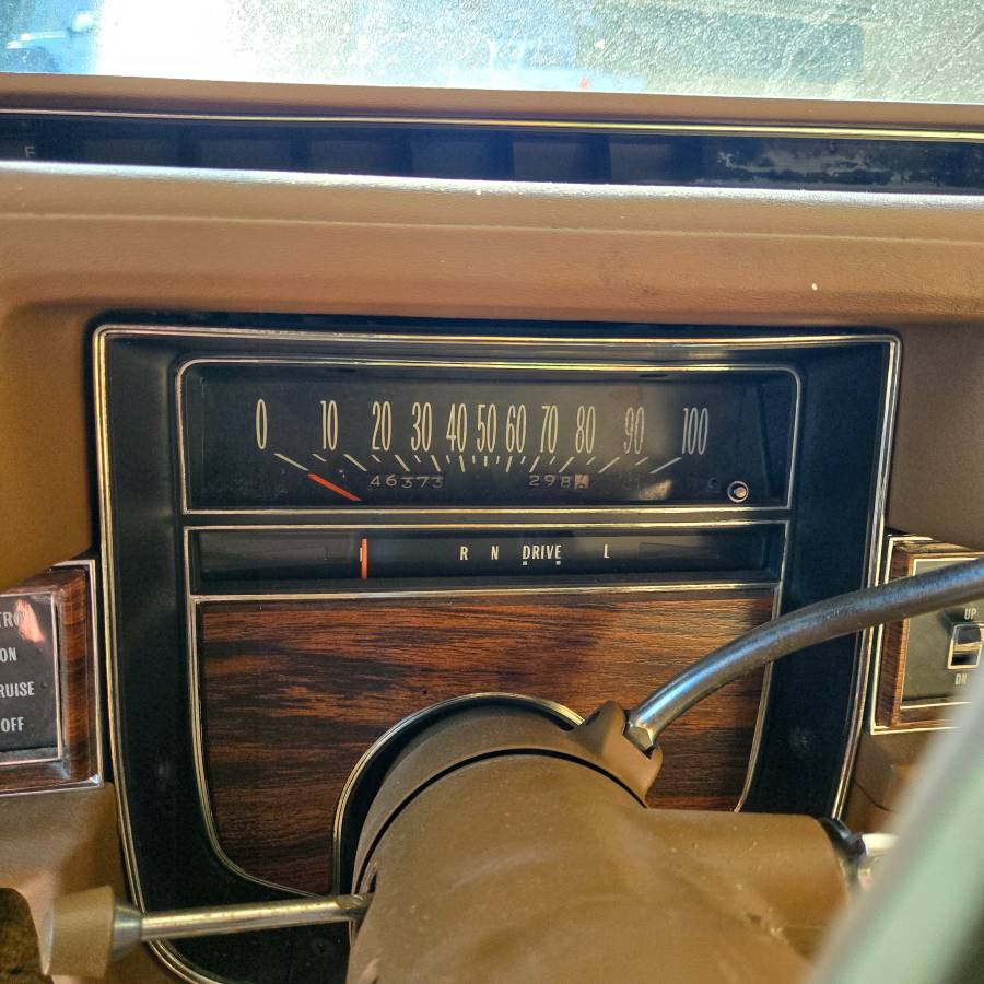 Cadillac-deville-1976-orange-6