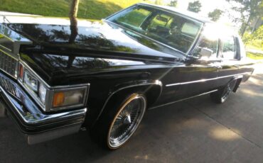 Cadillac-deville-1978-black-3
