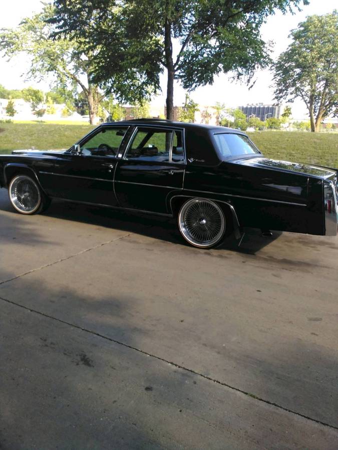 Cadillac-deville-1978-black