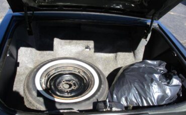 Cadillac-deville-1983-grey-10