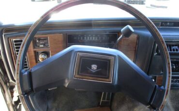 Cadillac-deville-1983-grey-12