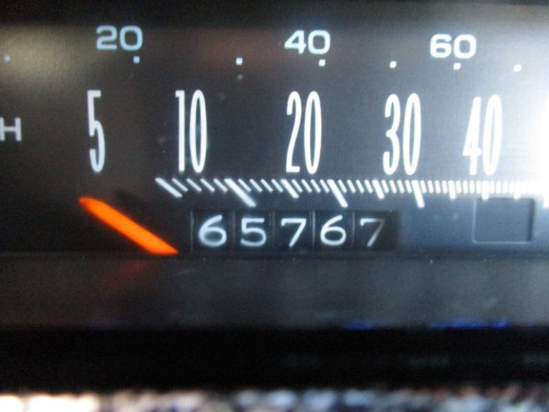 Cadillac-deville-1983-grey-15