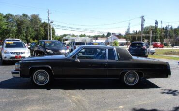 Cadillac-deville-1983-grey-6