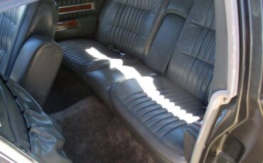 Cadillac-deville-1983-grey-9